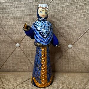 Tverskoy Uzor Co. Russian Matryoshka Handmade Wood Tall 9.5” Doll Female Signed